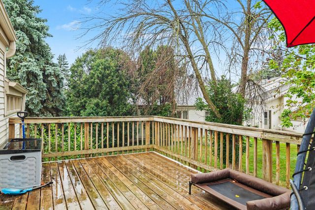 169 Bordeaux Court, Woodbury, MN 55125