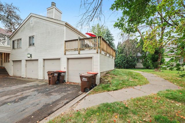 169 Bordeaux Court, Woodbury, MN 55125