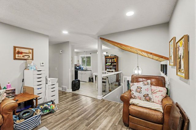 169 Bordeaux Court, Woodbury, MN 55125