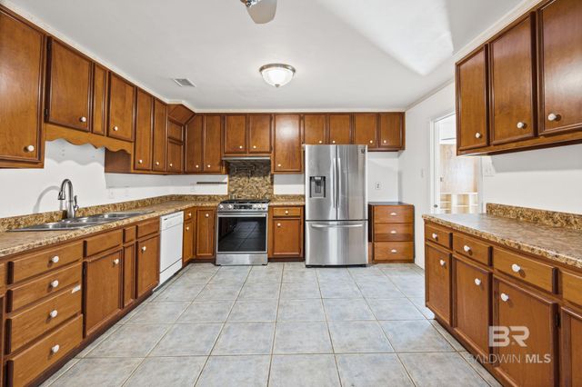 101 Windsor Court, Daphne, AL 36526