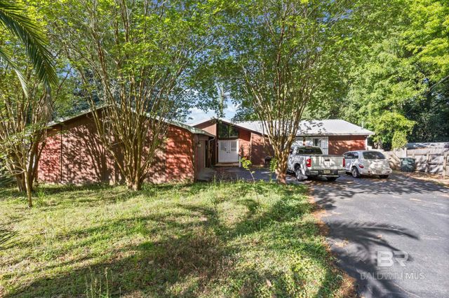 101 Windsor Court, Daphne, AL 36526
