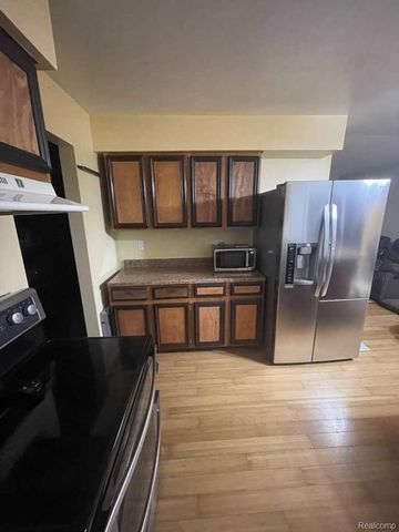 38176 S Groesbeck Highway, Clinton Charter Township, MI 48036