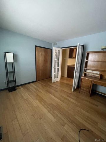 38176 S Groesbeck Highway, Clinton Charter Township, MI 48036