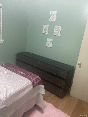 38176 S Groesbeck Highway, Clinton Charter Township, MI 48036