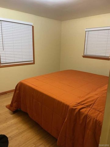 38176 S Groesbeck Highway, Clinton Charter Township, MI 48036