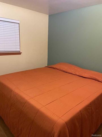 38176 S Groesbeck Highway, Clinton Charter Township, MI 48036