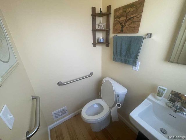 38176 S Groesbeck Highway, Clinton Charter Township, MI 48036