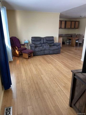 38176 S Groesbeck Highway, Clinton Charter Township, MI 48036