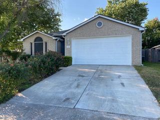 102 Meadowlark CIR, Georgetown, TX 78626