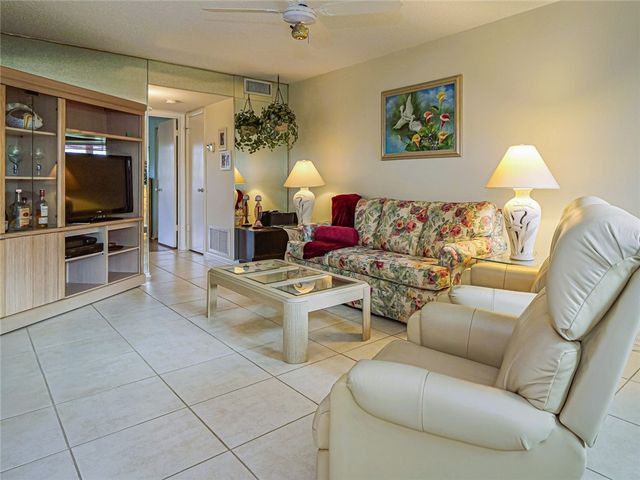 22 Vista Gardens Trail 103, Vero Beach, FL 32962