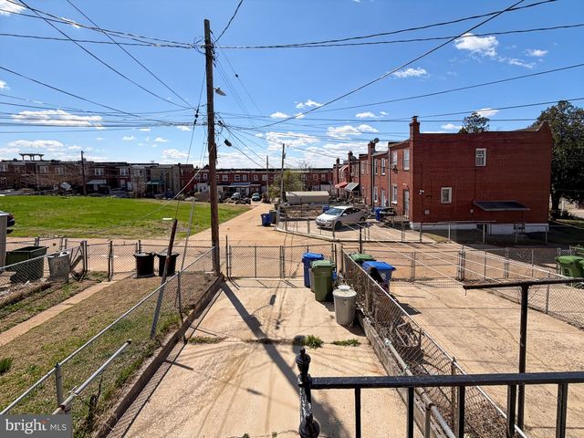 2709 E HOFFMAN ST, Baltimore, MD 21213