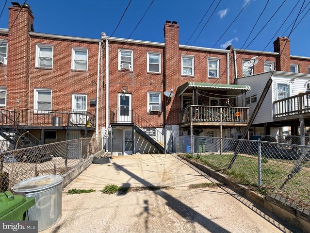 2709 E HOFFMAN ST, Baltimore, MD 21213