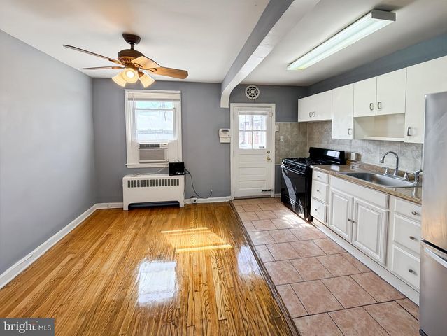 2709 E HOFFMAN ST, Baltimore, MD 21213