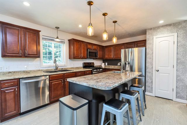 48 Jacqueline Drive, New Ipswich, NH 03071