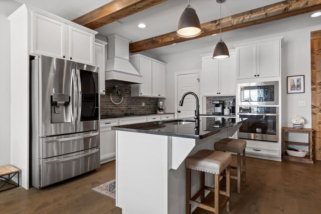 1303 Baldwin Field Circle, Hixson, TN 37343