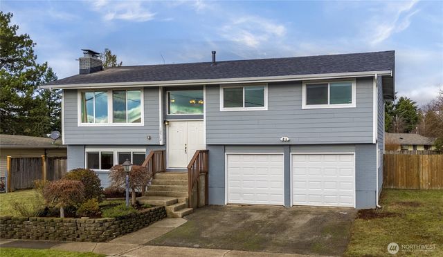 10512 SE 236th Place, Kent, WA 98031