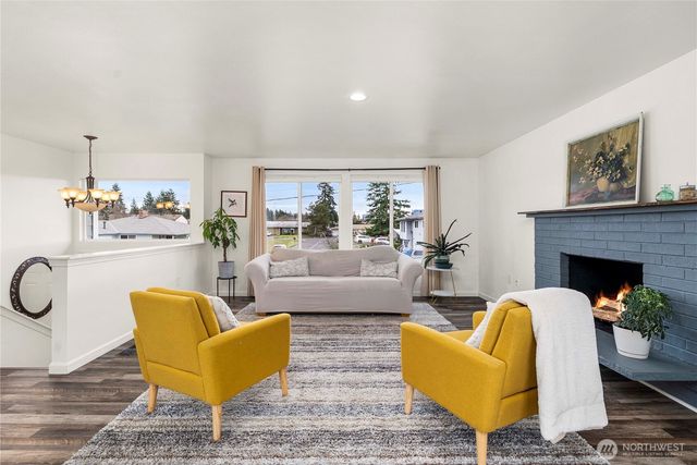 10512 SE 236th Place, Kent, WA 98031