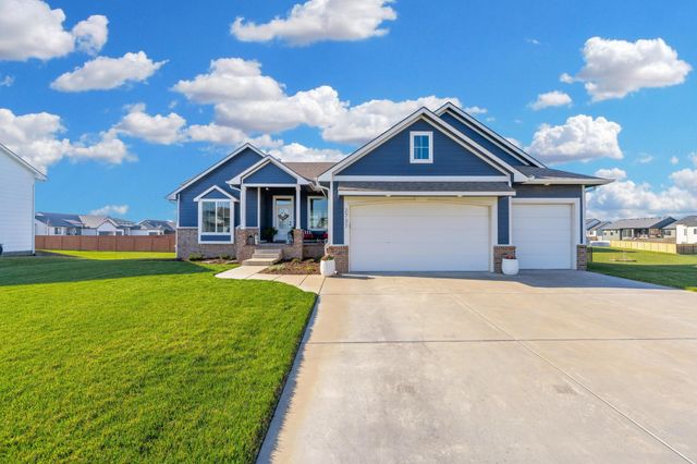 2737 N Eagle Ct, Wichita, KS 67226