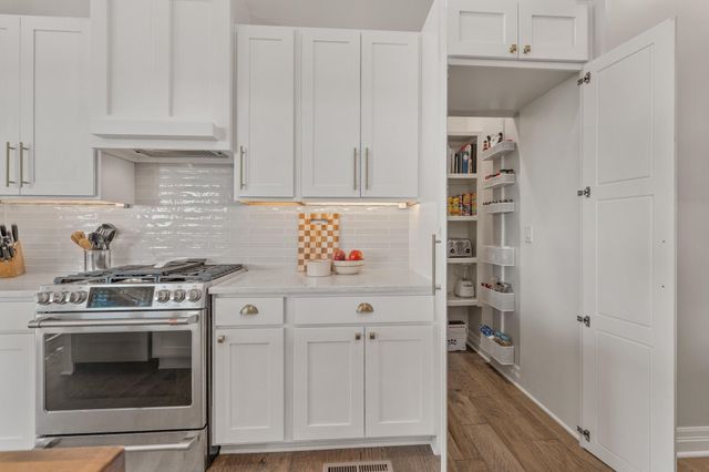 2737 N Eagle Ct, Wichita, KS 67226