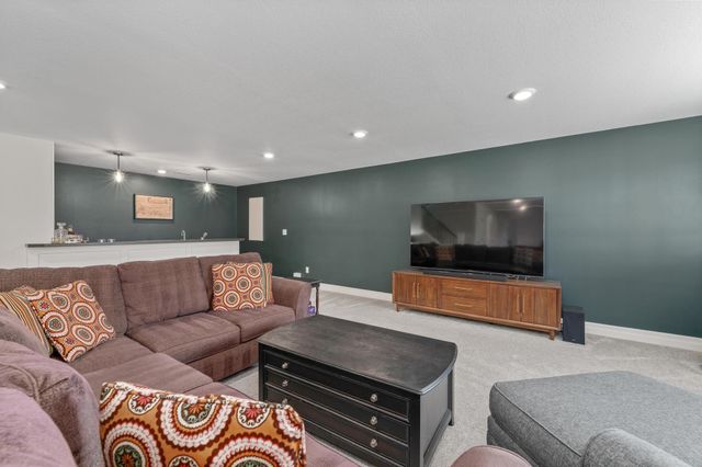 2737 N Eagle Ct, Wichita, KS 67226