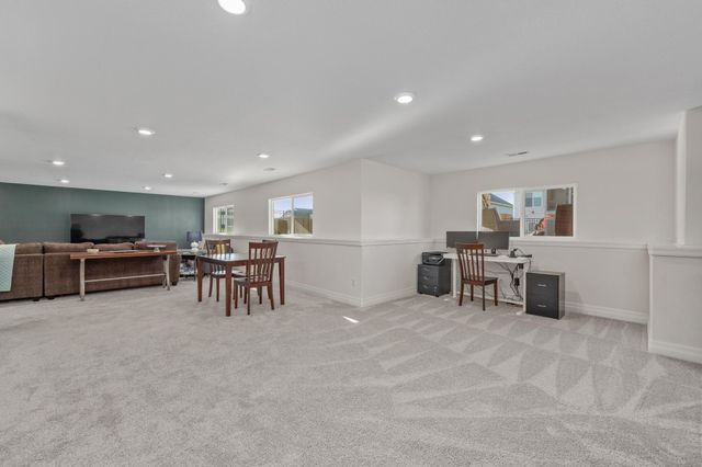 2737 N Eagle Ct, Wichita, KS 67226