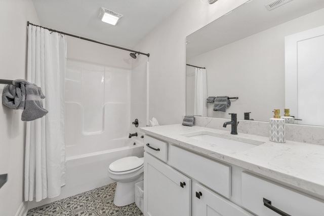 2737 N Eagle Ct, Wichita, KS 67226