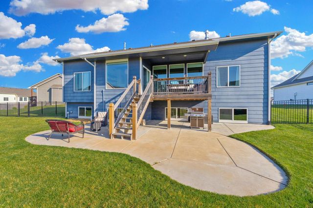 2737 N Eagle Ct, Wichita, KS 67226