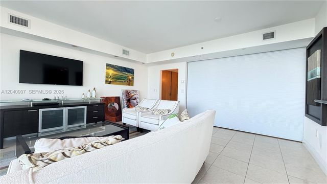 19400 Turnberry Way 1131, Aventura, FL 33180
