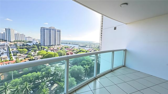 19400 Turnberry Way 1131, Aventura, FL 33180