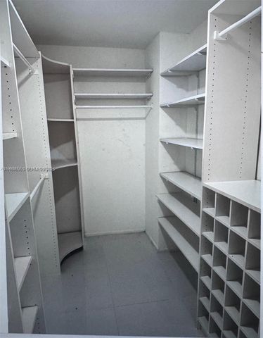 4000 Towerside Ter 609, Miami, FL 33138