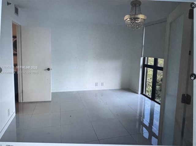 4000 Towerside Ter 609, Miami, FL 33138