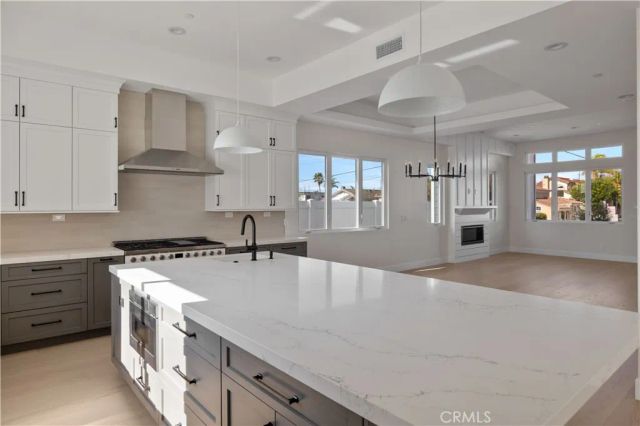 2100 Harriman Lane, Redondo Beach, CA 90278