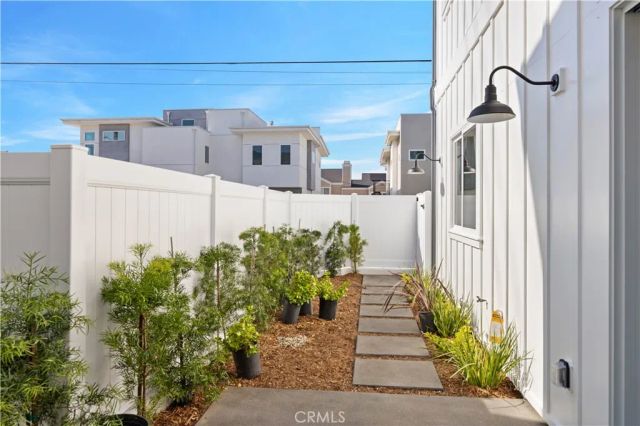 2100 Harriman Lane, Redondo Beach, CA 90278