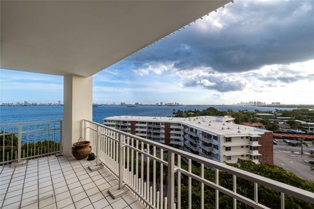 4000 Towerside Ter 908, Miami, FL 33138