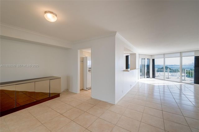 4000 Towerside Ter 908, Miami, FL 33138