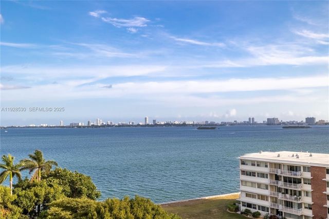 4000 Towerside Ter 908, Miami, FL 33138