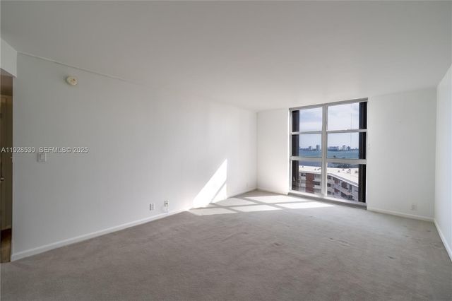 4000 Towerside Ter 908, Miami, FL 33138