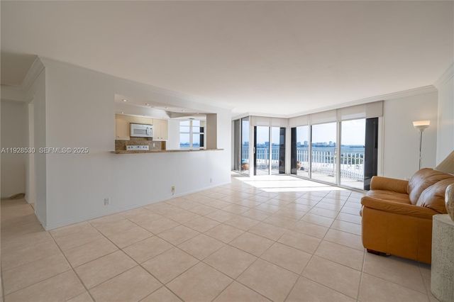 4000 Towerside Ter 908, Miami, FL 33138