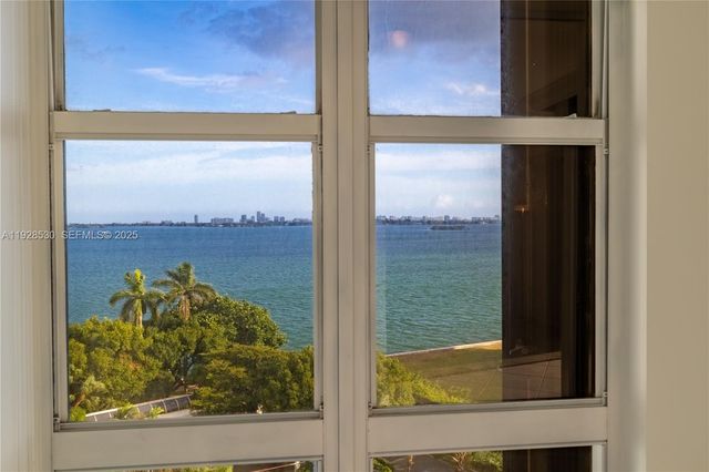 4000 Towerside Ter 908, Miami, FL 33138