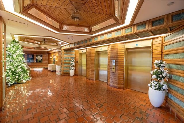 4000 Towerside Ter 908, Miami, FL 33138