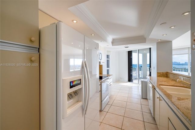 4000 Towerside Ter 908, Miami, FL 33138