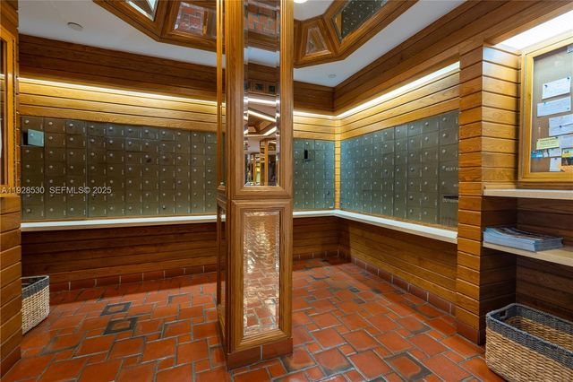 4000 Towerside Ter 908, Miami, FL 33138