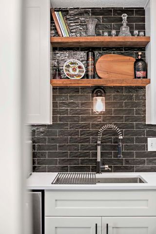 78 10th Street E 2004, Saint Paul, MN 55101