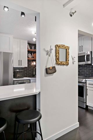 78 10th Street E 2004, Saint Paul, MN 55101