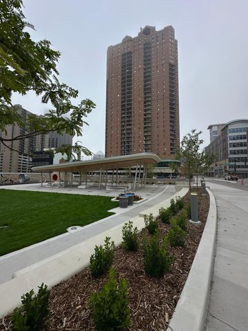 78 10th Street E 2004, Saint Paul, MN 55101