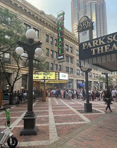 78 10th Street E 2004, Saint Paul, MN 55101