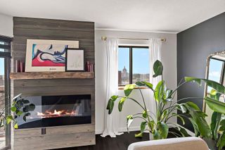 78 10th Street E 2004, Saint Paul, MN 55101