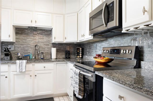 4526 1ST AVENUE N, St Petersburg, FL 33713