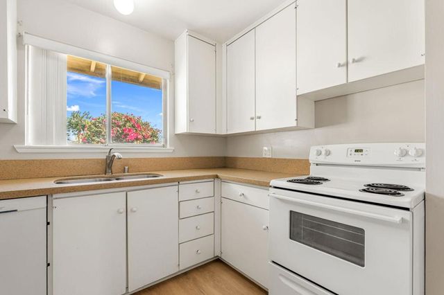 42280 Kansas Street, Palm Desert, CA 92211