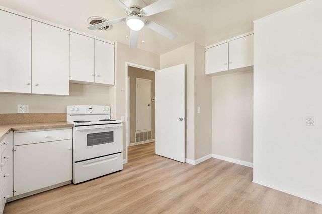 42280 Kansas Street, Palm Desert, CA 92211
